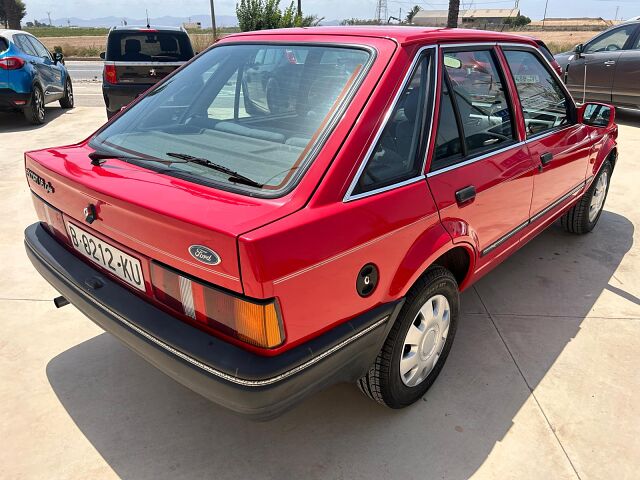 FORD ESCORT 1.6 I GHIA SPANISH LHD IN SPAIN ONLY 42000 MILES SUPERB 1989